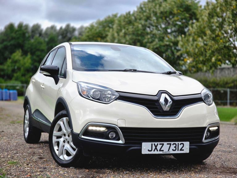 2016 Renault Captur 1.2 TCe ENERGY Dynamique Nav Auto Euro 6 (s/s) 5dr HATCHBACK Petrol Automatic