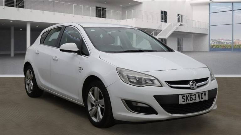 2013 Vauxhall Astra 1.4i 16V SRi 5dr HATCHBACK PETROL Manual