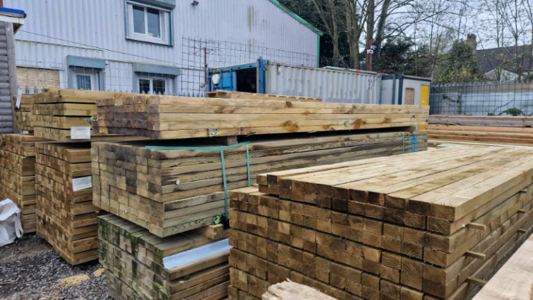 ❤️ WOOD, TIMBER FENCING 