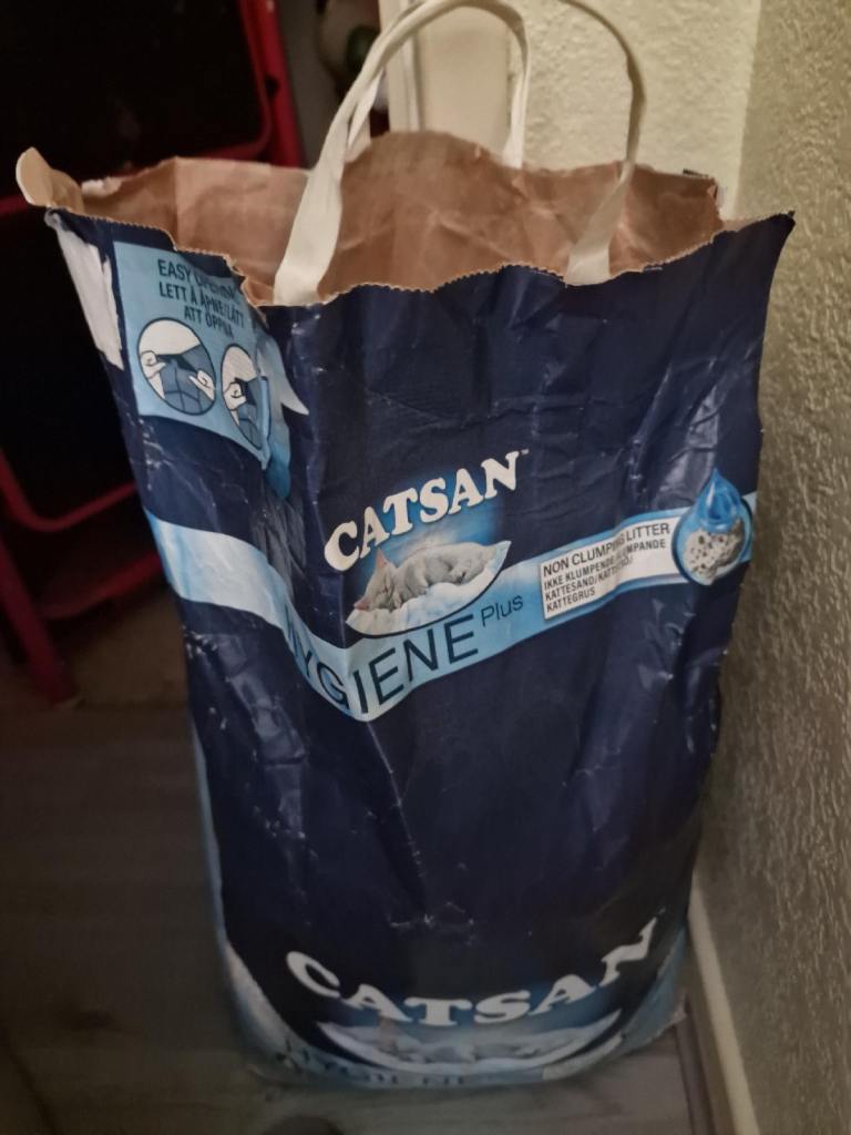 9kg bag Catsan cat litter