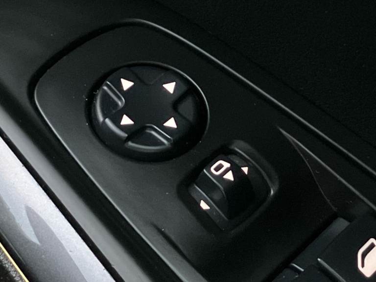 2020 Vauxhall Grandland X 1.2 Turbo SRi Nav 5dr Hatchback PETROL Manual