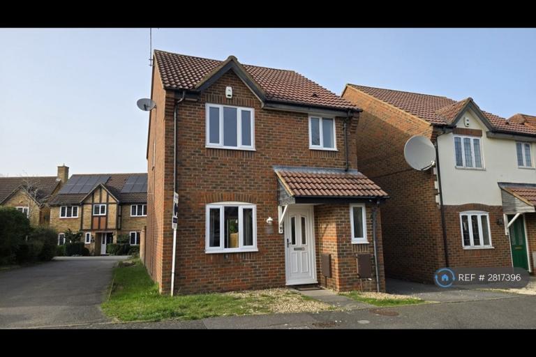 3 bedroom house in Wallinger Drive, Milton Keynes, MK5 (3 bed) (#2817396)