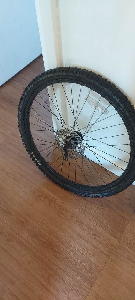 Bicycles front disc wheel 