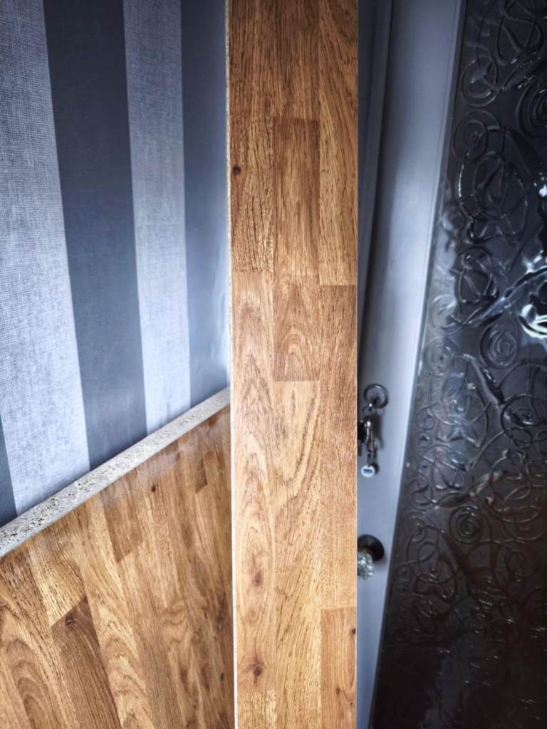 Kitchen worktop upstand off cut 263cm