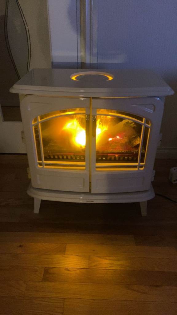 Electric stove, with smoke and light