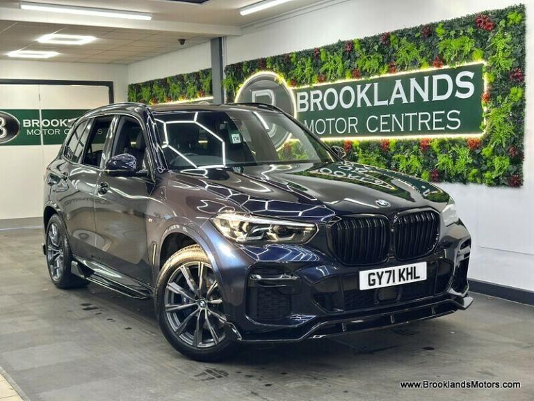 BMW X5 XDRIVE30D M SPORT [2X SERVICES, BODY KIT AND 7 SEATS]