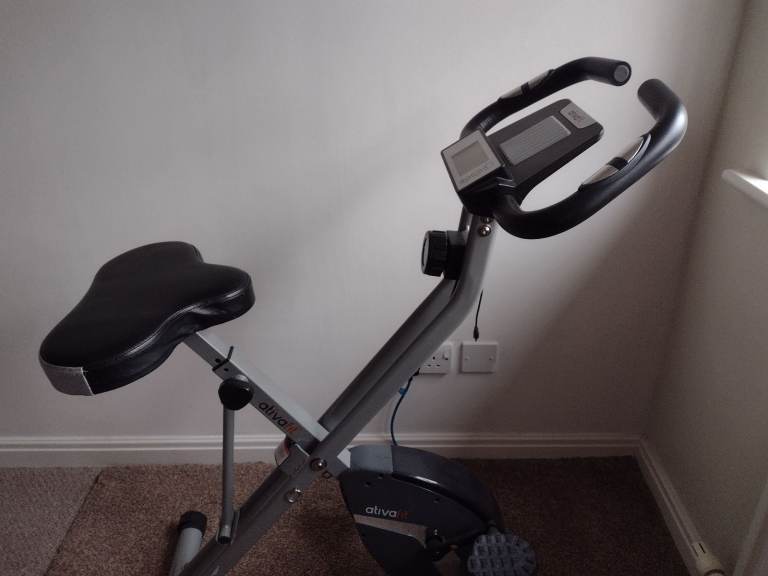 Folding exercise bike