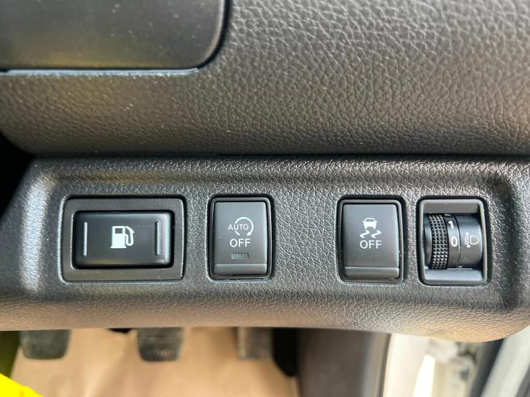 2018 Nissan Navara 2.3 dCi Visia King Pickup Extended Cab 4dr Diesel Manual 4WD Euro 6 (s/s) ( Pi...