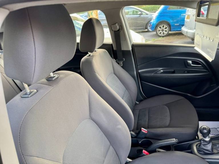 2013 Kia Rio 1.25 1 5dr HATCHBACK PETROL Manual