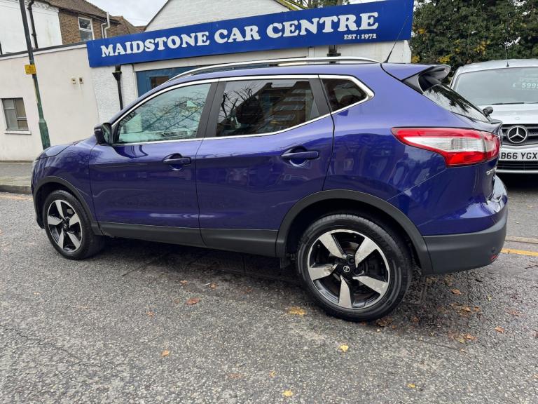2015 Nissan Qashqai 1.6 dCi N-Tec+ 5dr Xtronic HATCHBACK Diesel Automatic