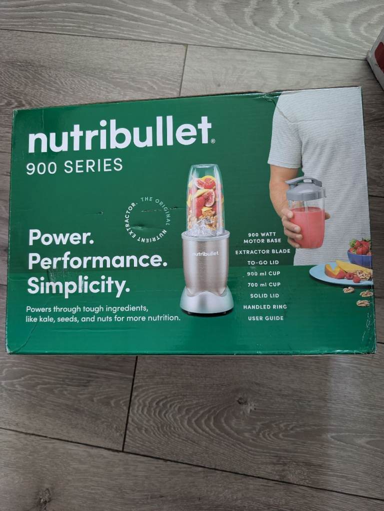 Nutribullet Smoothie/juicer/dessert maker 