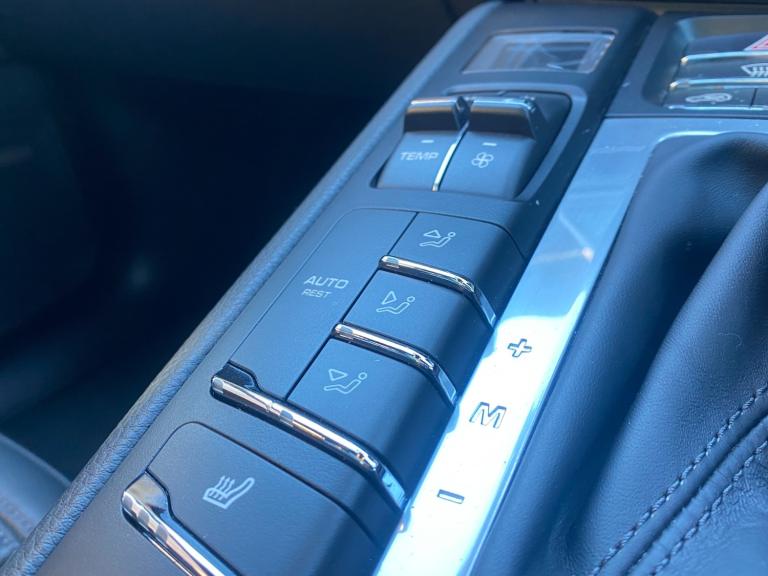 2020 Porsche Macan 2.0T PDK - Panoramic Sunroof &amp; Bose Audio &amp; PASM &amp; Huge Spec 4x4 P...