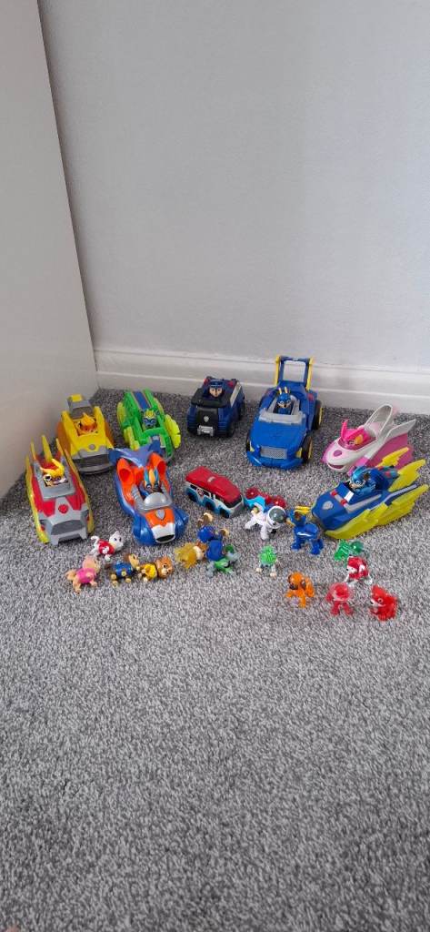 Paw Patrol Toy Vehicles and Figures Bundle – Good Condition
