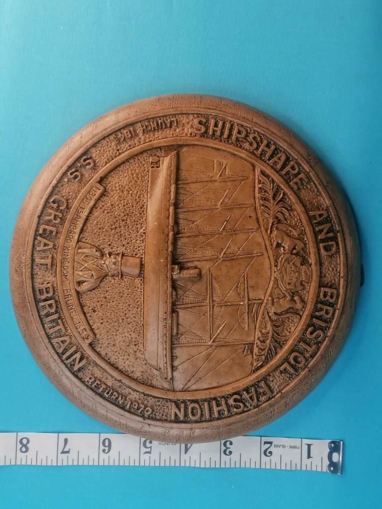 Vintage&Antique medal hang on wall.: SHIPSHAPE AND BRISTOL FASHION LAUNGA 1845