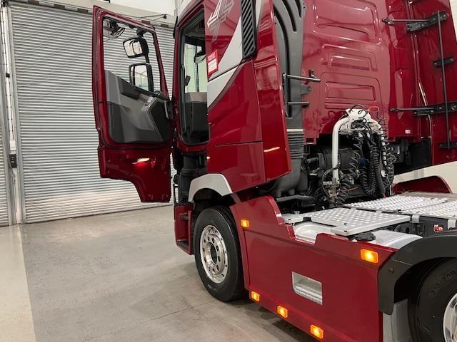 Renault T520 High 6x2 Midlift Tractor Unit