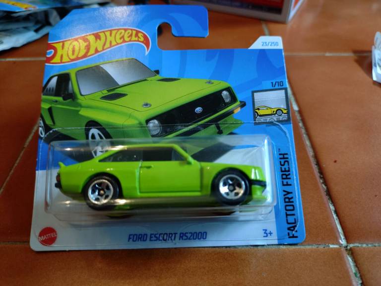 Hot Wheels Ford Escort RS2000 Green 