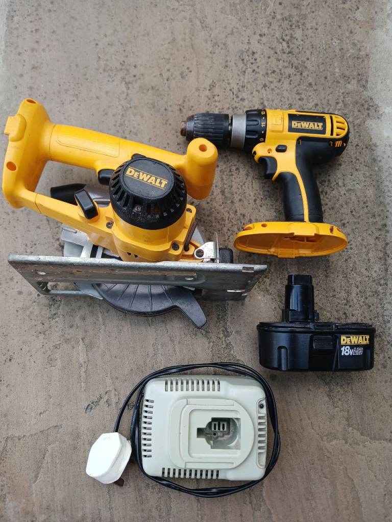 DeWalt Circular Saw & Drill Kit with Battery and Charger