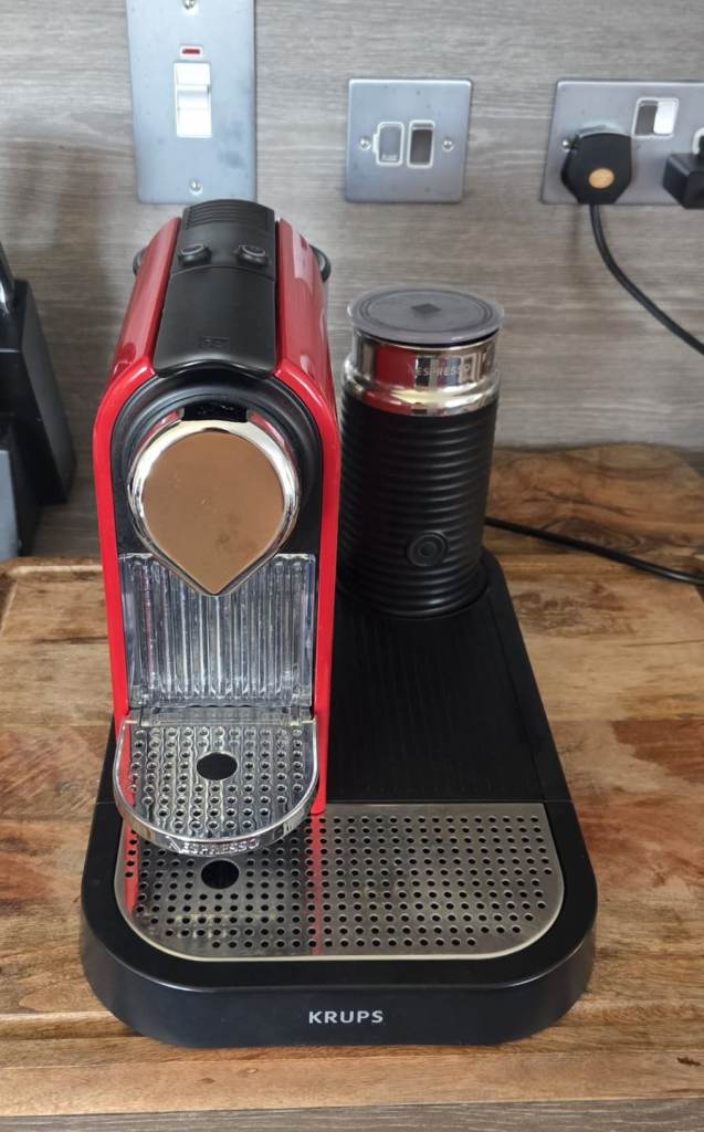 Krups Nespresso Citiz & Milk pod red coffee machine