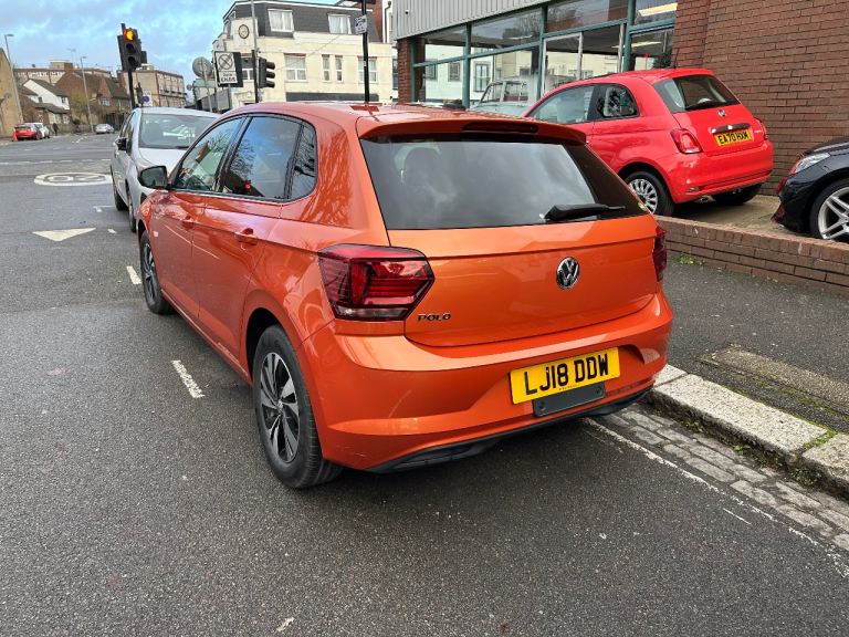 VOLKSWAGEN POLO AUTOMATIC 6,400 MILES