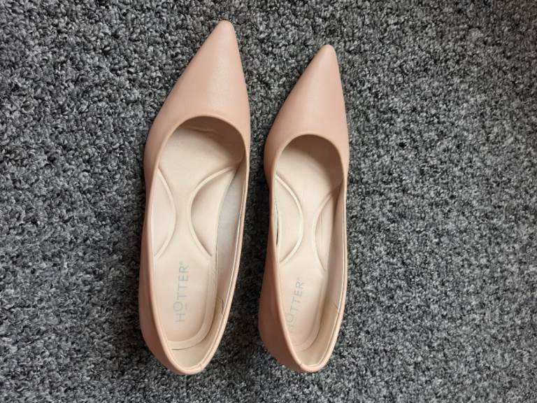 Hotter Nude Kitten Heel Shoes – Good Condition