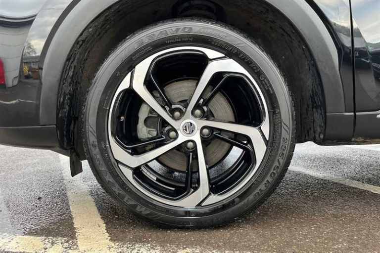 2023 MG MG HS 1.5 T-GDI 16.6kWh SE SUV 5dr Petrol Plug-in Hybrid Auto Euro 6 (s/s) (258 p SUV Hyb...