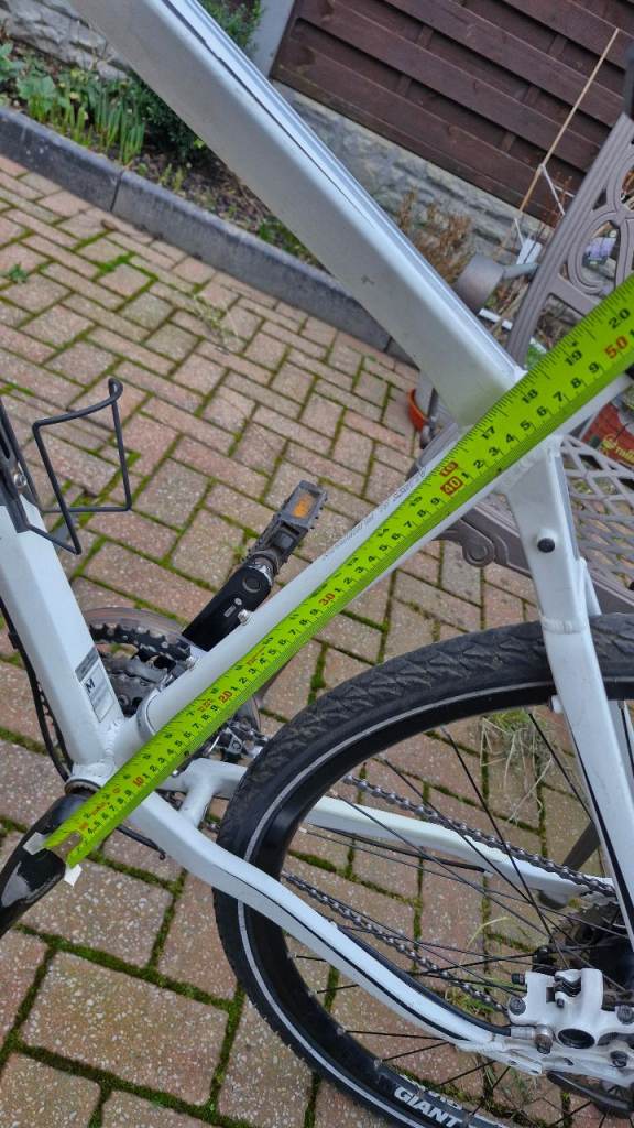 Giant Roam XR2 hybrid bicycle medium frame 18inch good condition 