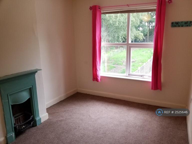 3 bedroom house in Stafford Road, Cannock, WS11 (3 bed) (#2525646)