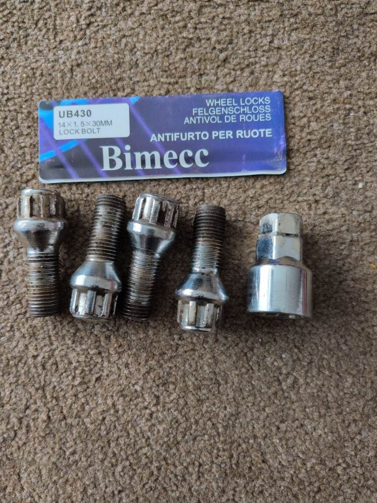 Locking Wheel Nuts from VW Golf