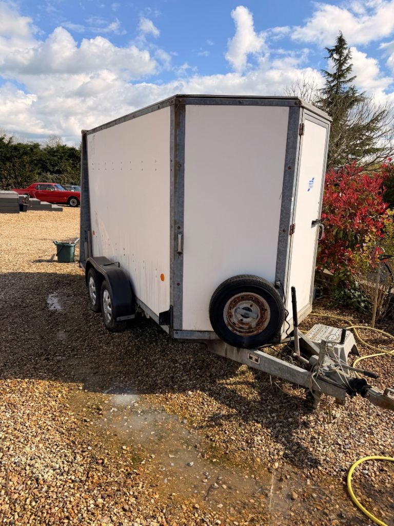 Ifor Williams  BV105G van trailer 