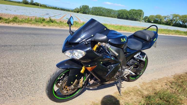 2004 KAWASAKI ZX 1000 C1H  - ZX10R NINJA BLACK SUPERBIKE SPORTS ZX10 R