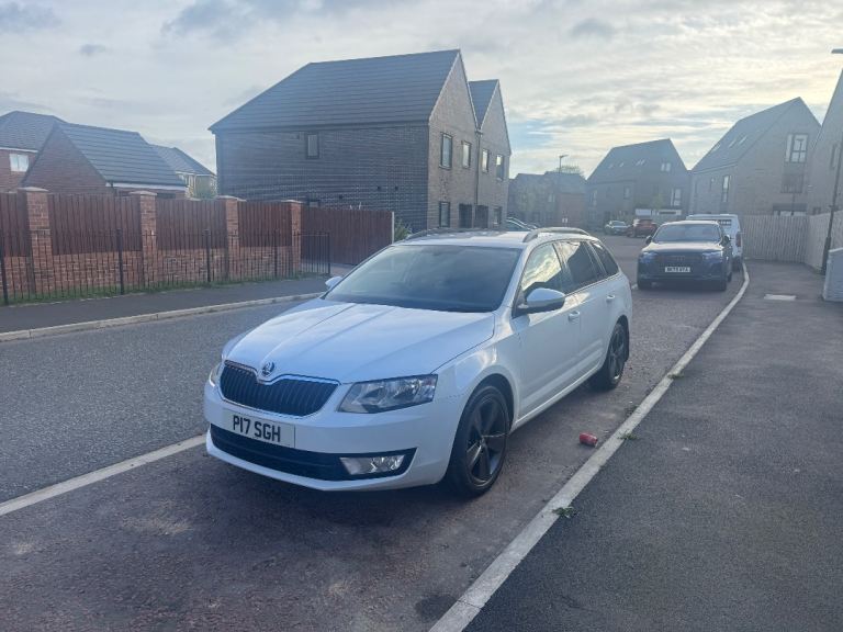Skoda Octavia Estate 2015/65 