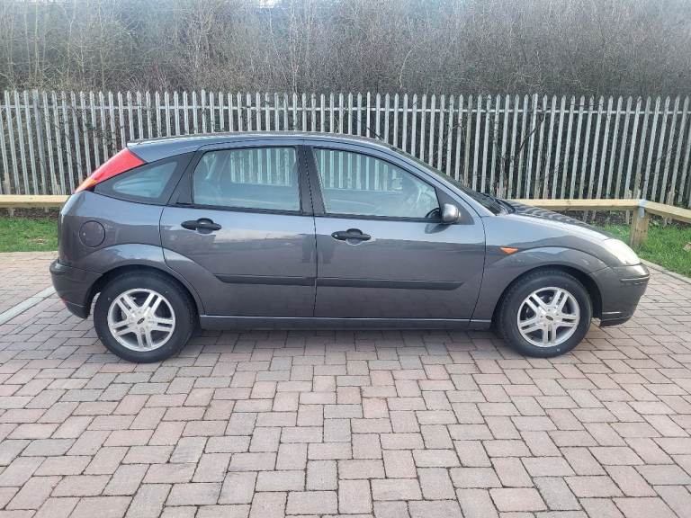Automatic ford focus 1.6 zetec. 4 new tyres. Mot February 2027