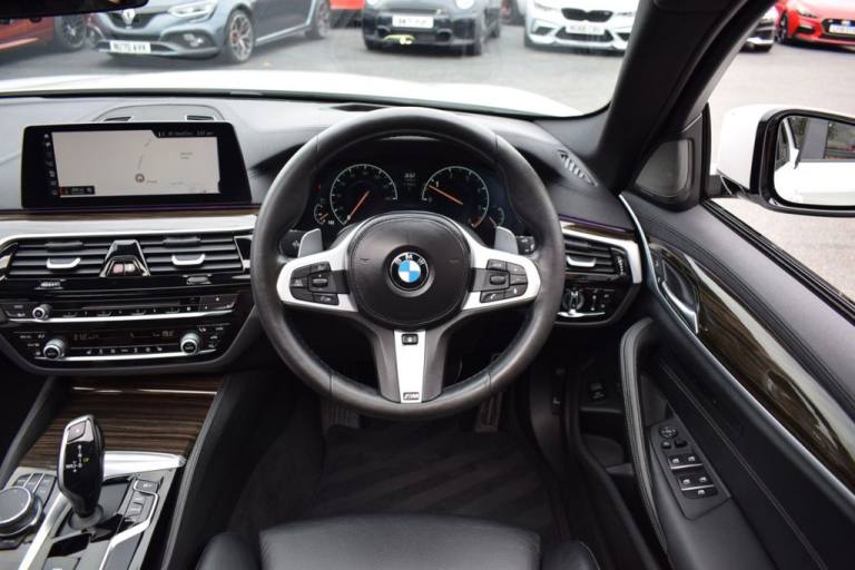 2018 Y BMW 5 SERIES 3.0 530D M SPORT TOURING 5DR DIESEL AUTO EURO 6 (S/S) (265 P