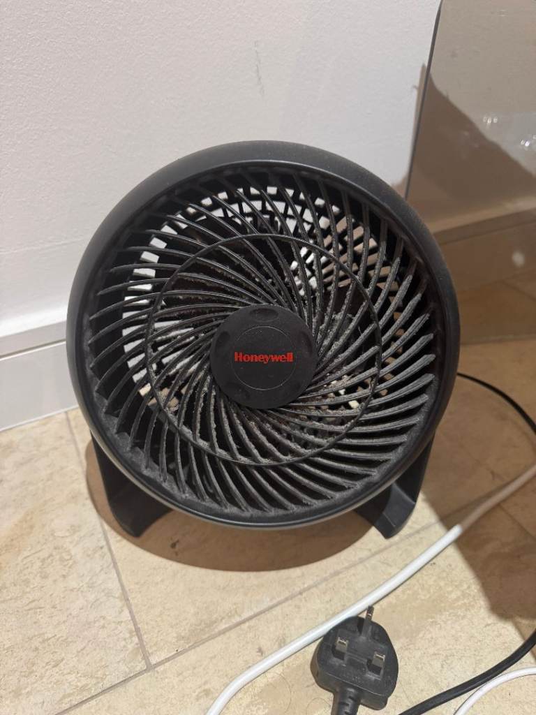 Honeywell Black Desk Fan – Good Condition