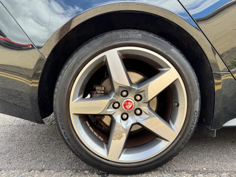 2017 Jaguar XE 2.0d R-Sport Auto Euro 6 (s/s) 4dr SALOON Diesel Automatic