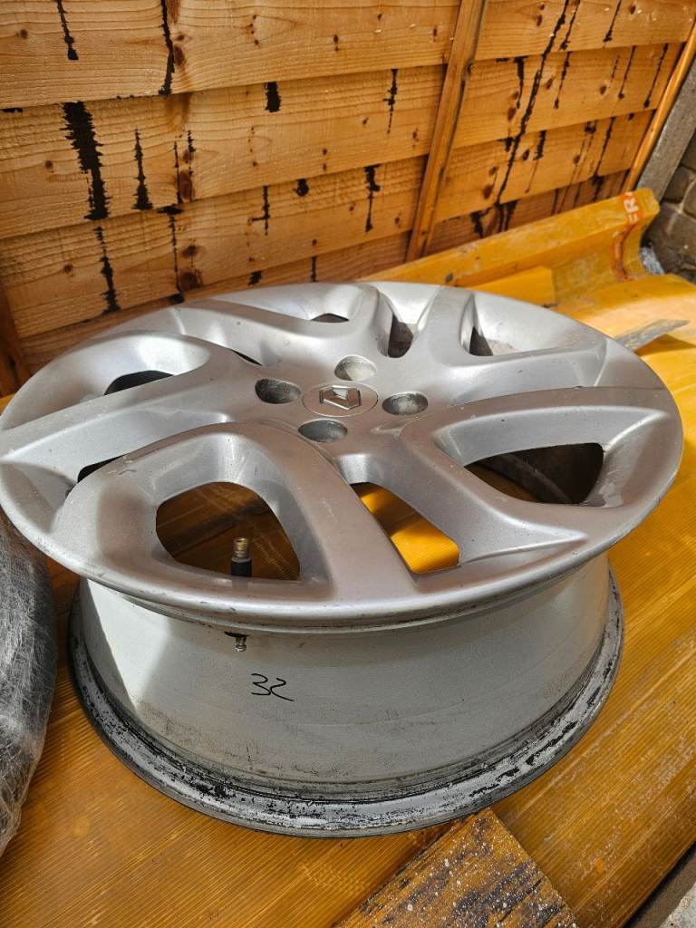 RENAULT CAPTUR Alloy Wheel 17" Inch