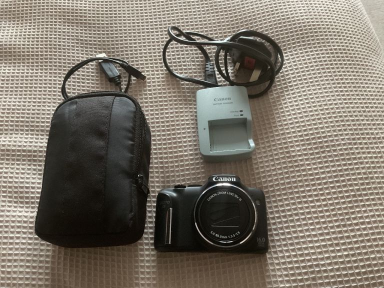 Canon PowerShot SX720 HS Digital Camera – Good Condition