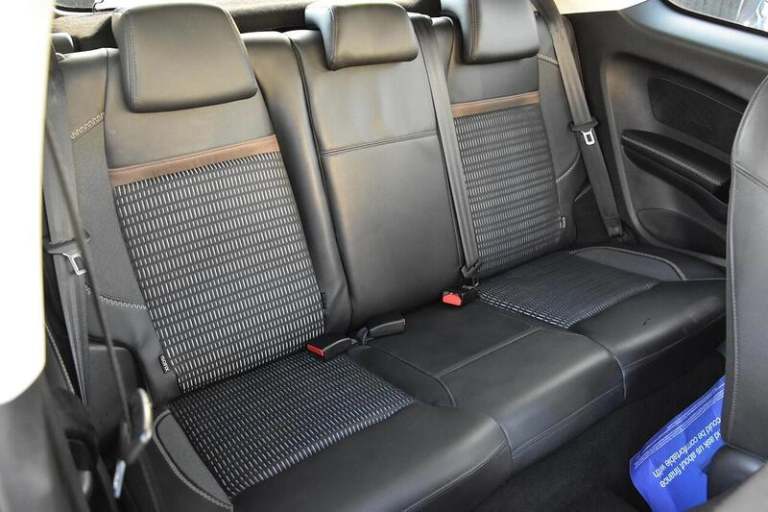 2014 Peugeot 208 1.2 VTi Allure 3dr HATCHBACK PETROL Manual