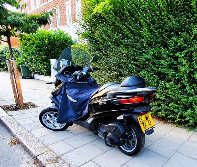 Piaggio MP3 300 LT Business 2017 repair/resale opportunity