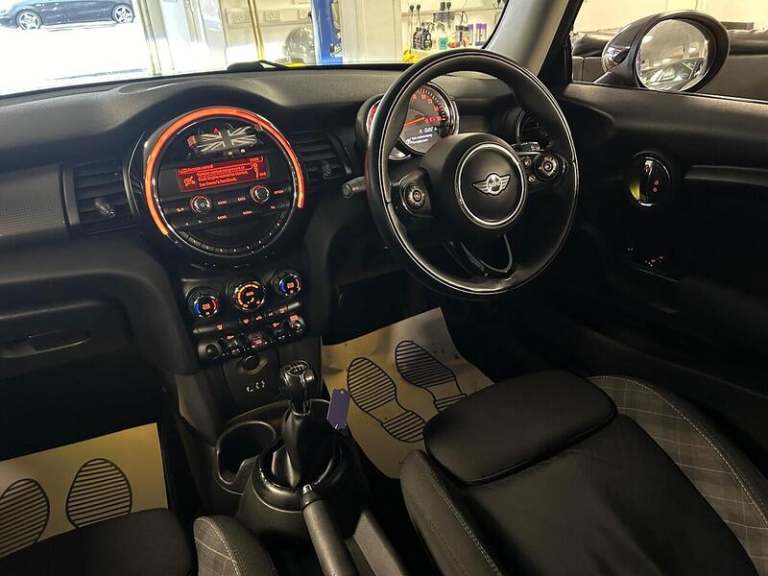 2017 MINI Hatch 1.5 Cooper Hatchback 3dr Petrol Manual Euro 6 (s/s) (136 ps) Hatchback Petrol Manual