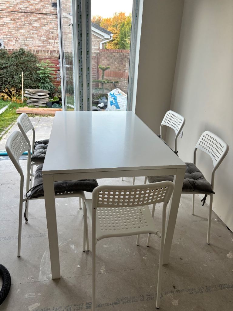 IKEA White dining table and 5 chairs Ikea 