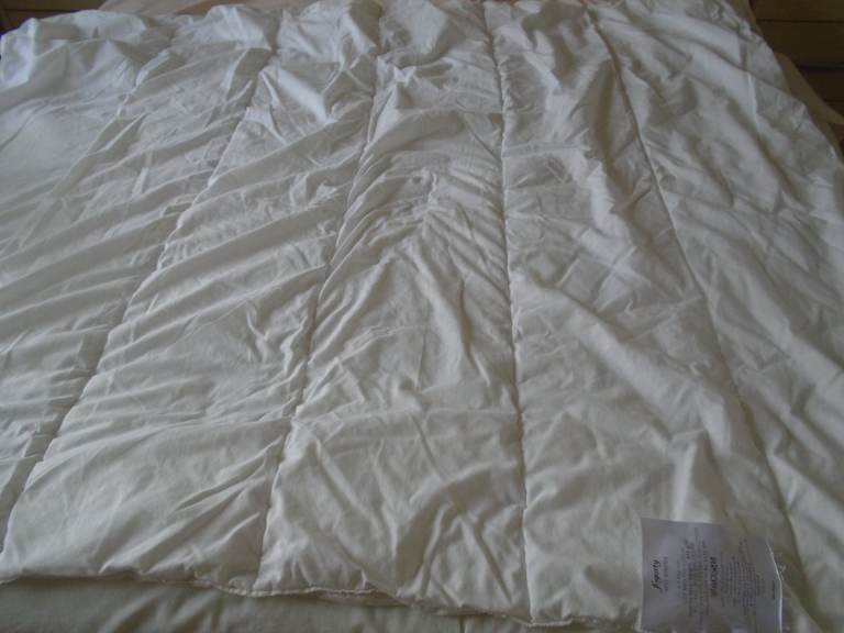 Fogarty baby cot bed polyester / cotton quilt, 4.0 tog min,  150 x 120 cms - unused