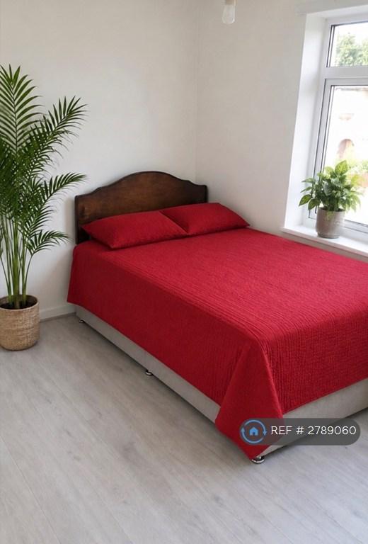 1 bedroom in Rowantree Road, Winchmorehill, N21 (#2789060)