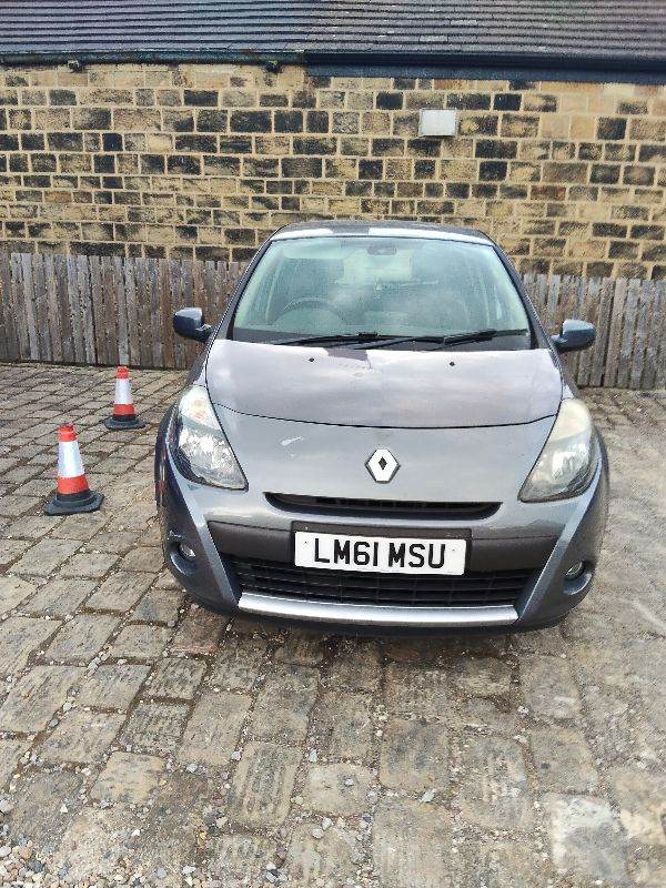 Renault Clio LM61 MSU and Identical Car for Parts