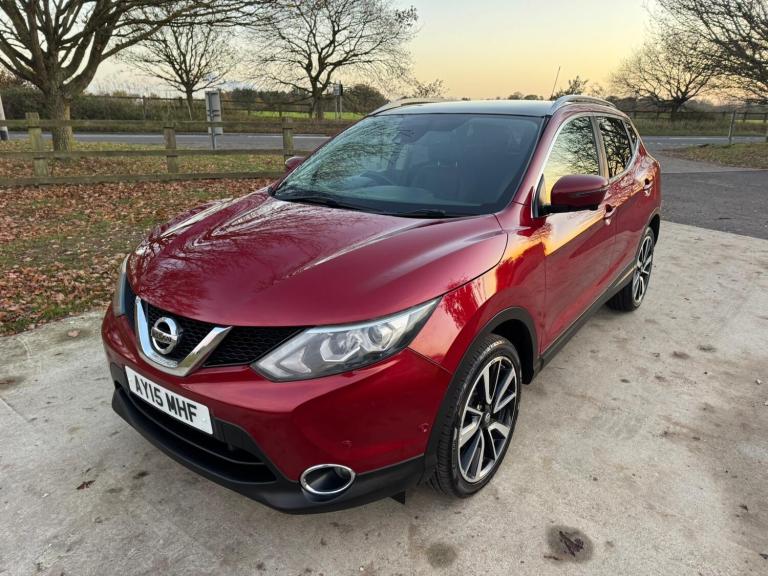 2015 Nissan Qashqai 1.6 dCi Tekna 5dr HATCHBACK Diesel Manual