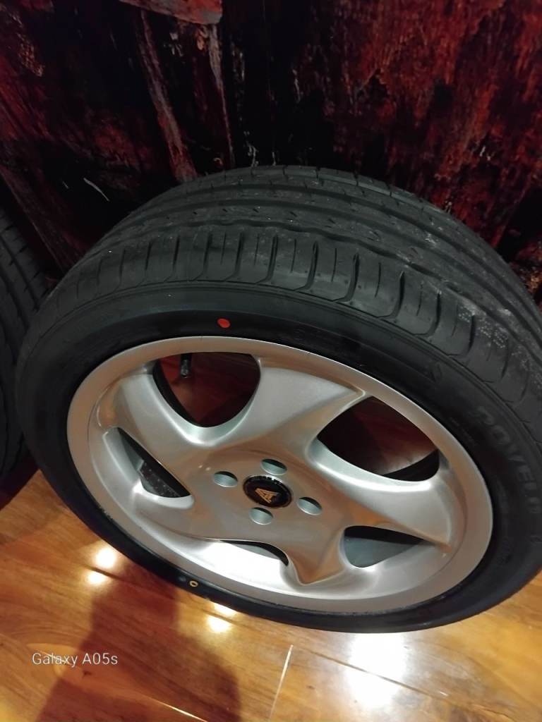 Alloy wheels & tyres