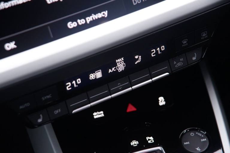 2022 Audi Q4 e-tron 35 Sport SUV 5dr Electric Auto 55kWh (170 ps) ESTATE ELECTRIC Automatic