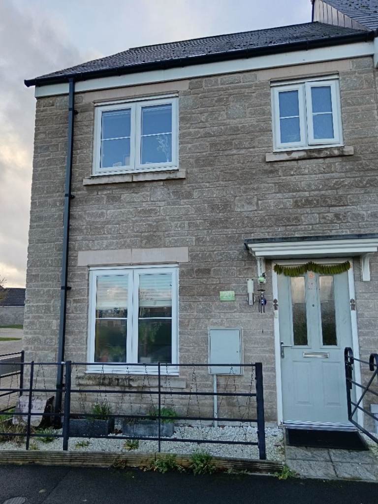 Spacious 3 Bed Semi-Detached House - Ridgeway Farm, Swindon