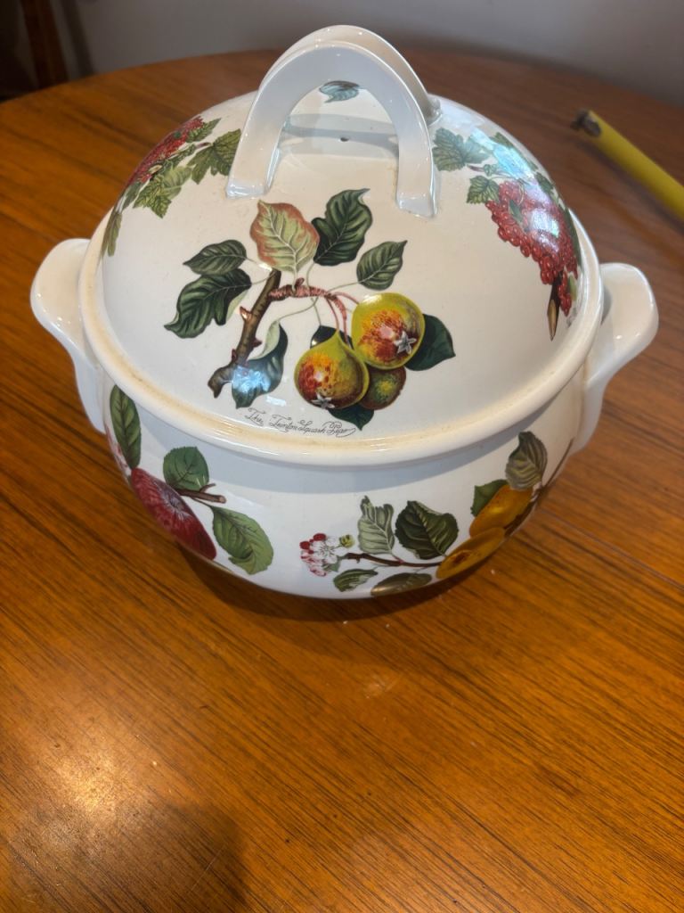 Large Portmeirion Botanic Garden Casserole Dish with Lid - White Ceramic, Good Condition