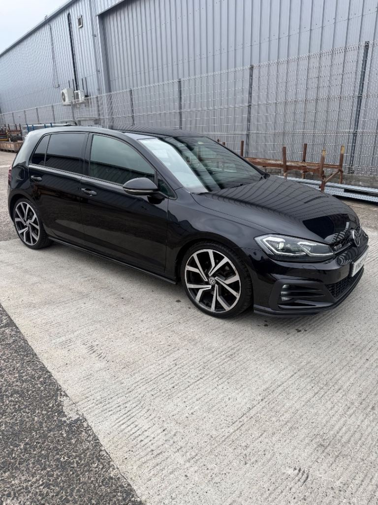 Volkswagen, GOLF, Hatchback, 2017, Semi-Auto, 1968 (cc), 5 doors